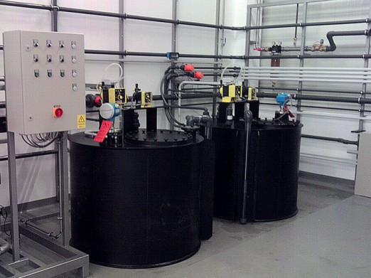 Vegyszeradagolás tartályok