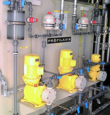 Papíripari szennyvízkezelés, derítőszer adagolás