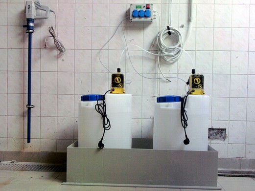 Hypoadagolás, átfejtőszivattyúval, kármentővel