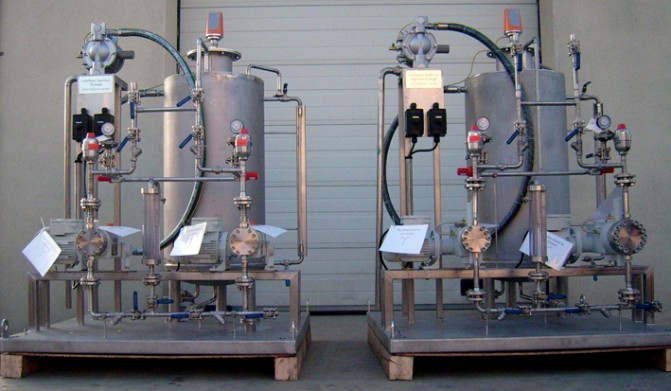 Olajipari inhibitor adagolóállomás